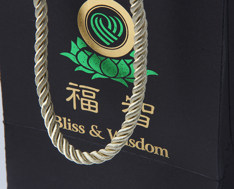 皮具包裝袋金粉要閃亮，廠家一定不能犯的兩個(gè)錯(cuò)誤