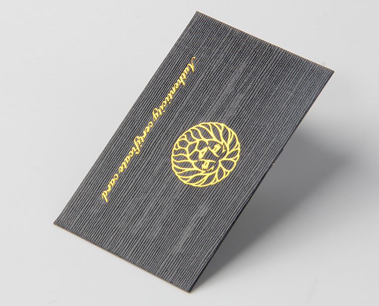 關(guān)于燙金的腦洞，被皮具吊牌廠家的譚師傅畫上句號(hào)