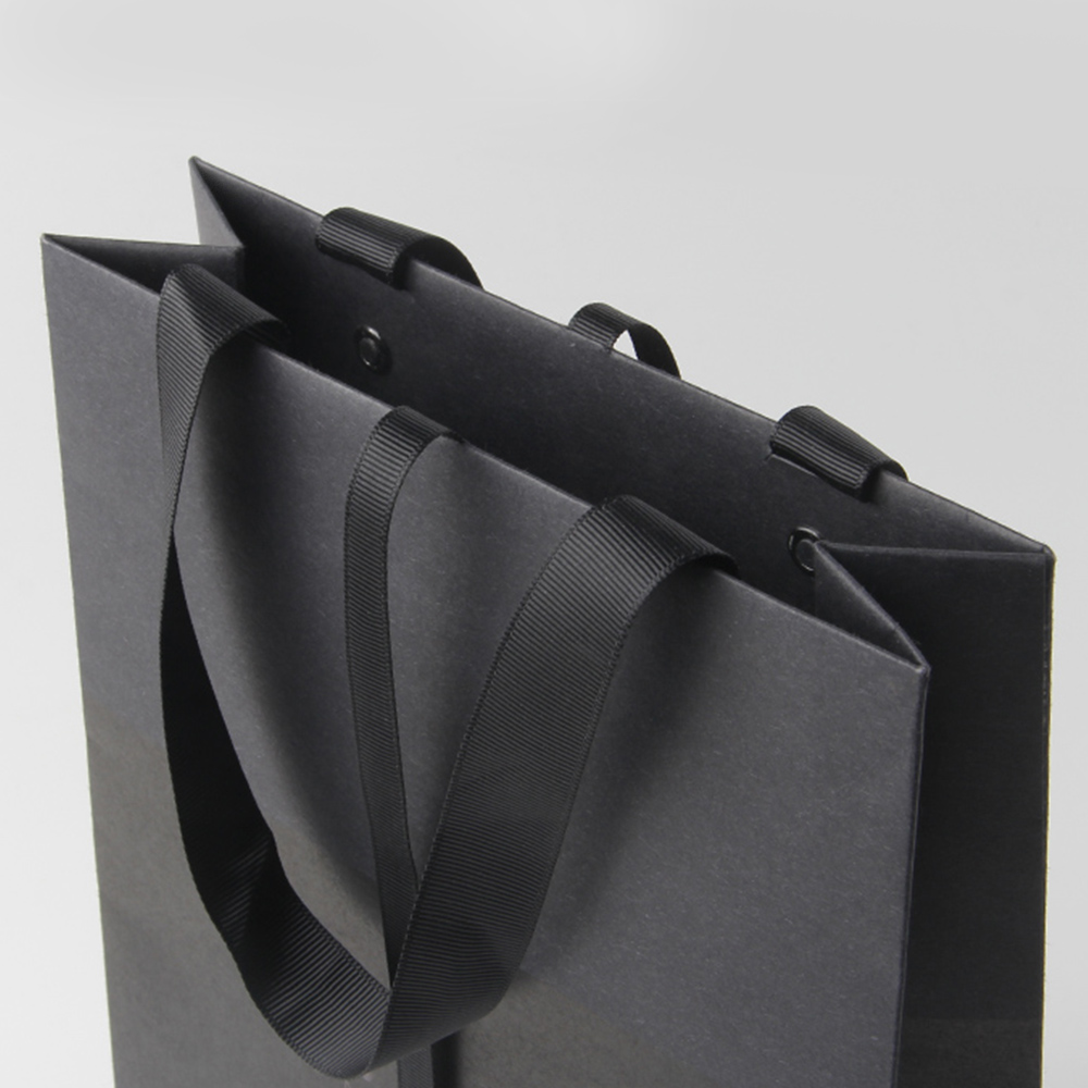 大膽地為環(huán)繞屏手機(jī)作紙袋設(shè)計(jì) 大膽地為環(huán)繞屏手機(jī)作紙袋設(shè)計(jì)